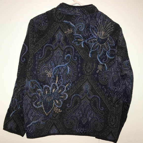 Coldwater Creek size LP front zip tapestry jacket. Beautiful colors! - Picture 5 of 7